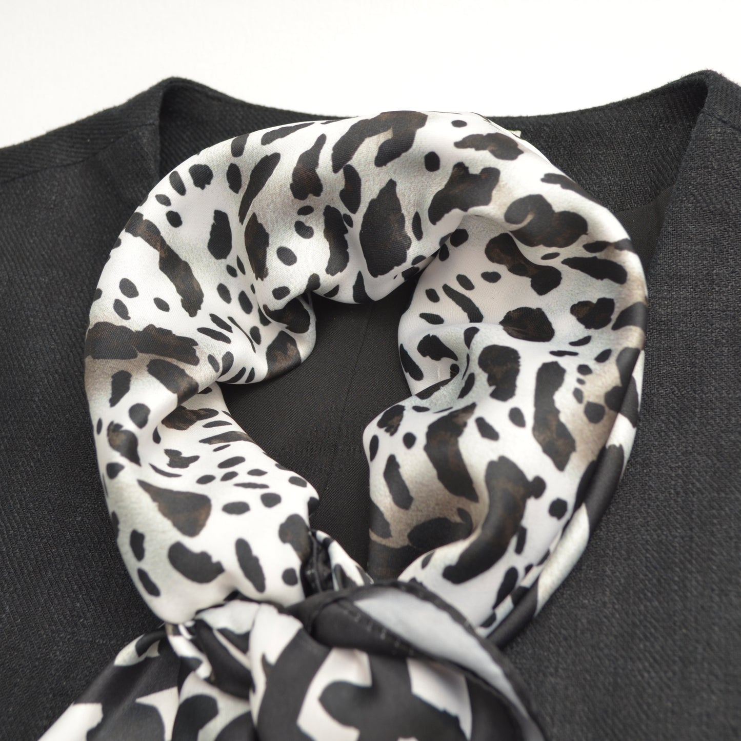 Black And White Leopard Neck Scarf