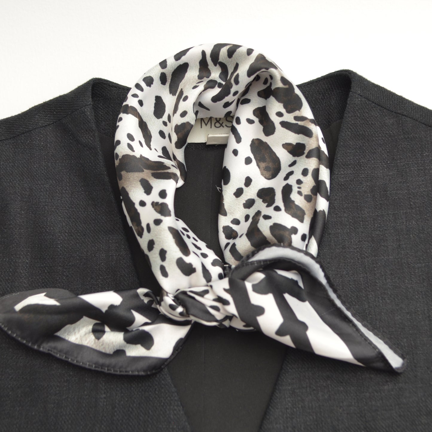 Black And White Leopard Neck Scarf